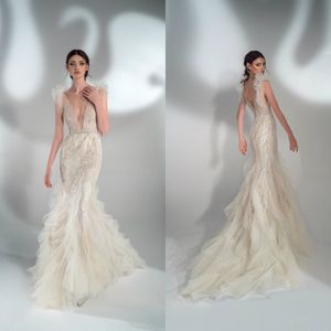 2021 Sparkly Mermaid Bröllopsklänningar Sexiga Deep V Neck-Sequins Lace Appliques Brudklänningar Lace-up Back Tiered Wedding Dress