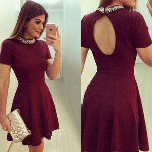 Elegant Burgundy Mini Short Homecoming Dresses Crystal Beading Jewel Short Sleeves Cocktail Party Gowns Sexy A-line Prom Dress