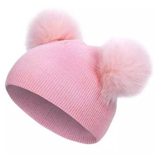 Orelhas Moda Simples Cor Crianças Plain Knit Beanie Duplo Pom-pom Balls Urso Encantadora Com ou camundongos design bonito quentes Crianças Caps