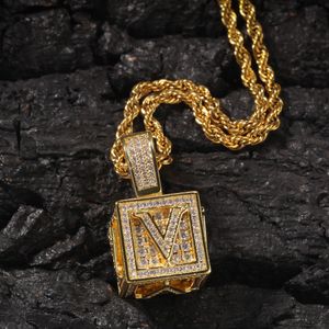 Hot Sälj Diamond Dice Box 26 Svenska Bokstäver Hängsmycke Kedja Halsband, Fashion Hiphop Halsband Högkvalitativa Hängen NPT1398