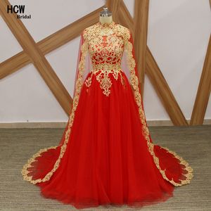 Długie Red Bal Sukienki ze złotą koronką Sparkly Beaded Tulle A Linia Arabskie Suknie Prom z Cloak 2020 Custom Make Formal Dress Y200710