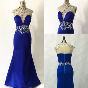 Crystals pärlor med hög hals kväll prom klänningar Royal Blue Color Cap ärmar Öppna rygg mantel Pageant Dress Elegant Formal Evening Clows Wome