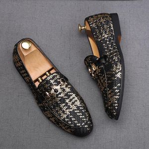 New Designer Uomo moda Scarpe slip-on stile tessuto scarpe mocassino abito maschile scarpe da sposa ritorno a casa Sapato Social Masculino