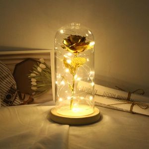 装飾的な花の花輪のゴールドフォイルのローズLEDライト文字列ガラスドームの木製ベースの妖精の花ライト年の結婚式の装飾バレンタイン