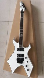 Skräddarsydd rik Warlock White Electric Guitar 24 Frets Tremolo Bridge, Active Pickup Black Hardware China Guitars Gratis frakt