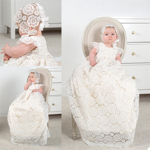 Sapatas bonitos primeira comunicação Vestidos com chapéus de manga curta Lace apliques longo do baptismo vestido feito sob medida Batizado Vestidos para o bebé