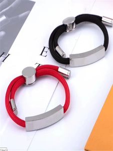 2020 Nova Moda Europeia e Americana De Tricô Lovers Pulseira, Titanium Steel Letras Acessórios de Prata Atacado com Caixa