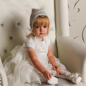 2021 Cute Baby Christening Gowns For Toddler Little Girls Short Sleeve Appliques Baptism Dresses With Bonnet First Communication Dress