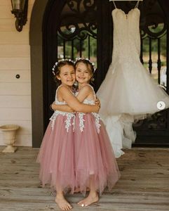 2020 New Beach A Line flower girls dresses for wedding tulle lace applique girls pageant dresses baby christening gown kids tutu birthday