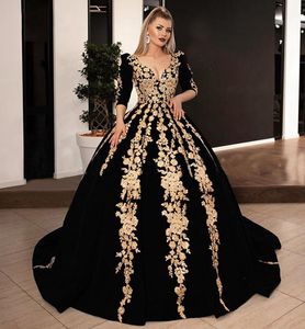 L'oro pizzo Appliques Black Velvet degli abiti di sera delle donne Prom Dresses abito 3/4 maniche lunghe con scollo a V arabo formale robe de soiree