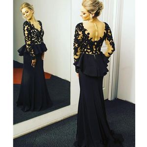 Plus Size Schwarz Kleider für die Brautmutter 2021 Langarm Spitze Appliziert Sheer Neck Formelle Abendpartykleider Schößchen-Abschlussballkleid AL6969