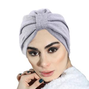 2020 Cotton Turbante per le donne Double Layer foderato in raso signore Headwear Chemo Cap solido perdita dei capelli di colore del cappello Cancer India Hat Cap musulmana