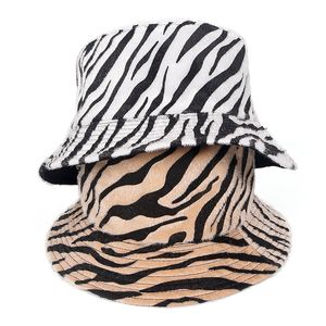 2020 Jesień Zima Print Leopard Fur Bucket Hat Kobiety Ulica Bob Koreański Rybak Kapelusz Zebra Wzór Panama Hip Hop Bob Chapeau