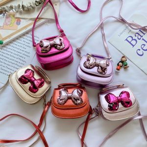 2020 nyaste barn handväskor baby väskor mode tjejer mini prinsessa myntpåsar tjejer söta paljetter båge handväskor axelväskor chrismas gåvor