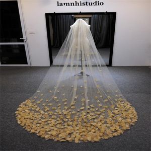 高級結婚式のベールの手作りの花のスパンコール長いベールのレースアップリケ1層大聖堂の長さ安いブライダルベール