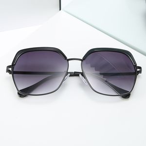 Wholesale -Vintage Oversize Sunglasses Men Metal Frame Goggle Eyewears for Women Outdoor Club Ladies Shades Oculos Gafas 7051DF