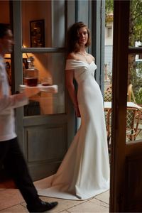 Elegant Off Shoulder Mermaid Wedding Dresses Satin Sleeves Sweep Train Back Zipper Bridal Gowns Custom Made