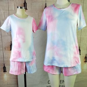 2021 New Mãe e filha Correspondência de roupas de primavera e verão Sports Leisure Ternos Moda manga curta + curtos 2pcs Conjuntos Pijamas Roupas