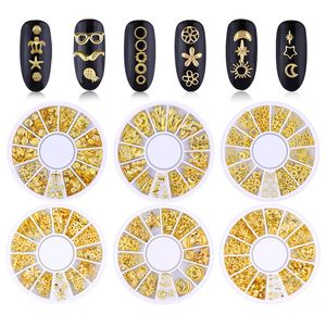 Metal Star Nails Studs Gold 3D Punk Stjärnor Moon Triangle Square Rivet Gems Hollow Ocean Heart Patch Nail Diamond Round Boxed DIY Dekoration