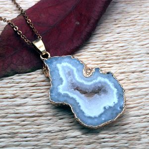 Natural Agate Geode Pendant Crystal Cluster Rough Stone Plating Cover Neck Halsband DIY Smycken Tillbehör