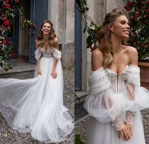 Böhmische Brautkleider in A-Linie, sexy, schulterfrei, lange Ärmel, 3D-Blumen-Perlen-Brautkleider, Sweep-Zug, Boho-Hochzeitskleider