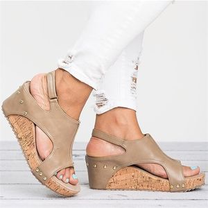 Gladiator Sandals Plataforma Mulheres Cunhas Sapatos de couro Feminino 2020 Verão bagatela Abrir Toe alta Preto Mujer Flip Flops Slipper 0924