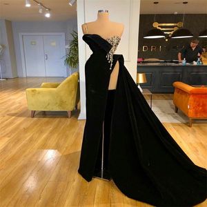 Sexy High-split Evening Dresses Spaghetti Sleeveless Crystal Appliqued Mermaid Formal Dress Sweep Train Custom Made Cheap Velvet Prom Dress