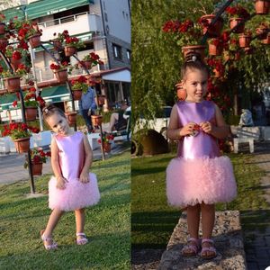 Custom Made joelho Flor Meninas Vestidos Tiered Ruffle mangas Meninas Lovely Partido Pageant Vestidos Crianças vestido da celebridade