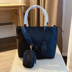 Mulheres Nylon Totes 2 PCs Definir bolsas de alta qualidade Bolsas de alta qualidade Bolsas de ombro de designers Bolsa de bolsas de moeda de carteira de carteira à prova d'água