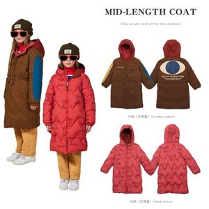 Vorverkauf 2020 Herbst- und Winterkinderkleidung für Jungen und Mädchen, doppelseitiger Kindermantel mit Kapuze aus Baumwolle LJ201120