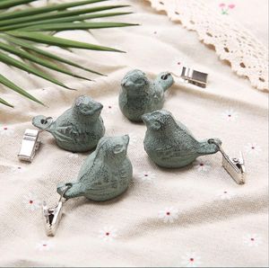Bird picnic cast iron pendant Table Decoration cloth windproof clip outdoor dining blanket