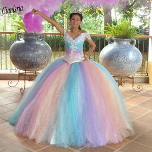 Regenbogenfarbenes glitzerndes schulterfreies Quinceanera-Kleid für den Sweet 16-Abschlussball, Party und Ballkleid