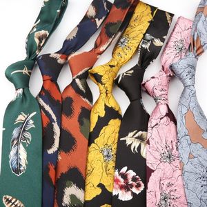 Jahrgang Florale Krawatten großhandel-Hals Krawatten Linbaiway Vintage Mens Chiffon Floral gedruckt für Männer Business Anzug Hochzeitsfest Gravatas Slim Neckwear1