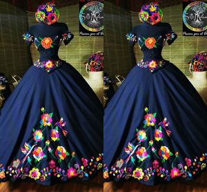 2022 Moda Charro Meksyk Quinceanera Sukienki Navy Blue Haftowane Off The Ramię Satynowe gorset Powrót Sweet 15 Girls Dress Custom