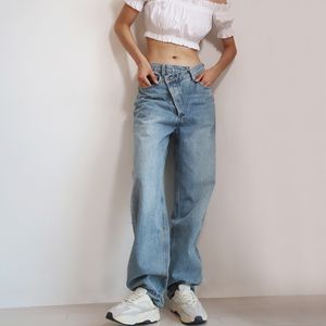 Kvinnor Asymmetrisk Flyg Jeans med knapplåsning Split Waist Rakben Jeans LJ201030