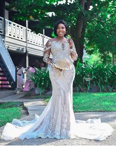 2021 Gorgeous African Arabic Lace Bröllopsklänningar Mermaid Sheer Neck Luxury Beads Bridal Dress Långärmade Tappning Sexiga Bröllopsklänningar
