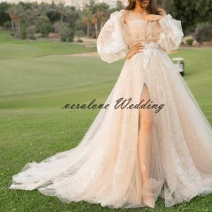 Plus Storlek Arabisk Aso Ebi Lace Bröllopsklänning En Linje Champagne Brudklänningar High Split Party Gowns Vestidos de Novia