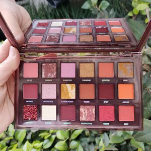 Maquiagem Paleta de sombra nua travessa beleta 18 cor de olho Shimmer Shimmer Matte Metallic Palette Hot Cosmetics