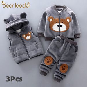 Urso Líder Baby Baby's Roupa Algodão Quente Terno dos Desenhos Animados Plus Veludo Acolchoado Camisola Baby Girl Roupa Com Capuz Colete Três Peça LJ200916