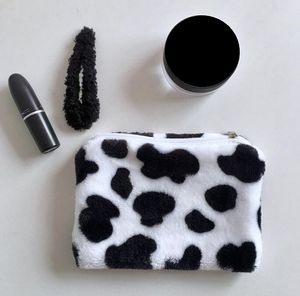 Fashion Coin Purse Kvinna Söt Plush Cow Pen Penna Väska Kosmetisk Makeup Väska För Tjej Hand Väskor