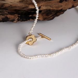 Silvology Collana girocollo con fiore di perla d'acqua dolce naturale Collana in argento sterling 925 con bottone O T per le donne Gioielli di lusso per feste Q0531