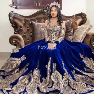 Prinsessan Velvet Blue Quinceanera Klänningar 2022 Lace Applique Sweet 16 Dress Långärmade Vestidos de 15 Ball Gown Prom Gowns Ee