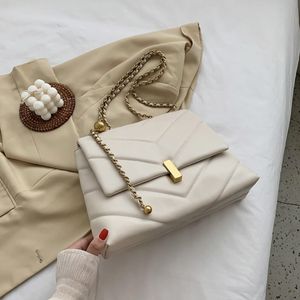 Designer- Damen-Schultertaschen mit großer Kapazität und Kette, weiblich, weiches Leder, große Handtasche, Tragetaschen, Design, lässige Reisetasche