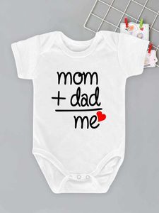 Baby-Mädchen-Herz-Brief-Grafik-Popper-Bodysuit sie