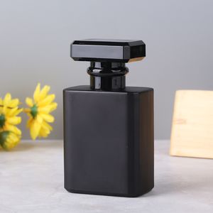 Factory Price Empty Square Refillable Perfume Bottle 50ml Spray Pump Perfume Glass Bottle With Atomizer On Sale