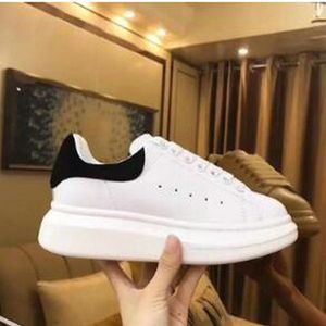 2021 Top Quality Mens Womens Blcak Velet Casual Shoes Cheap Best Fashion White Leather Platform Shoes Flat Outdoors Daily Dress Party Shoes