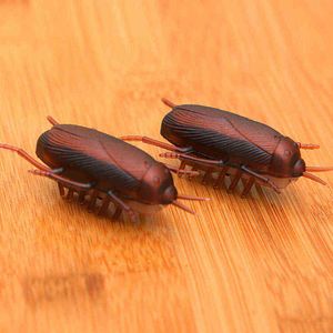 1pc面白いおもちゃの偽のゴキブリのマウス電子トリックプレイ玩具シミュレーション昆虫クロールゴキブリ/マウス振動おもちゃG220223