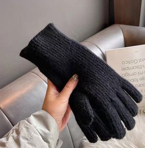 5 Stück Herbst Winter Damen Bindfäden und Fleece-Handschuhe Outdoor Feste Wolle stricken FRAU Mode Fünf-Finger-Handschuh s Punkte bezieht sich auf Tau-Touchscreen-Kälte