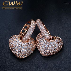 Hoop Huggie Cwwzircons Micro Pave Cubic Zirconia Högkvalitativ härlig söt rosguldfärg Small CZ Heart Earrings for Women CZ0381