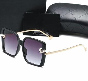 2022 Fashion Glasses Solglasögon Designer Mäns Kvinnors Bruna Glasögon Svart Mörk 55mm Objektiv 7672